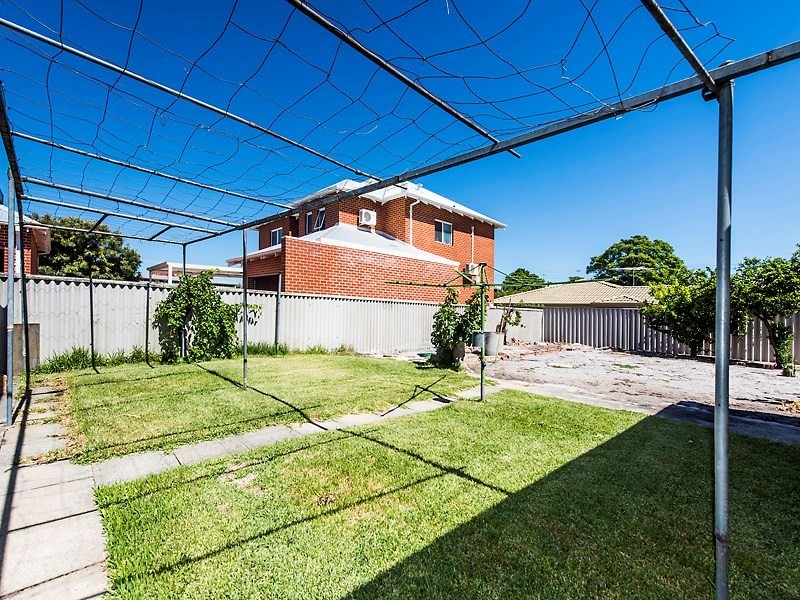 45 Mcmaster Street, Victoria Park WA 6100