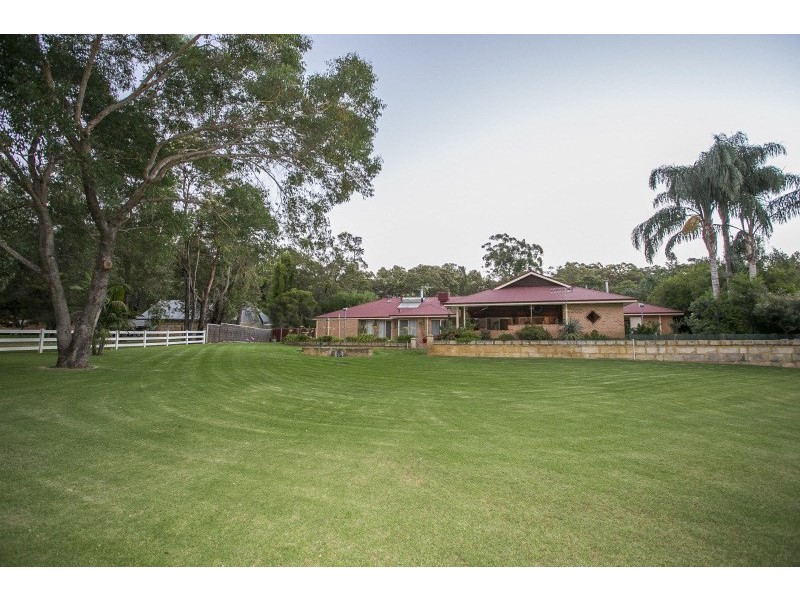 154 Orange Valley Road, Kalamunda WA 6076