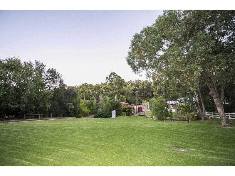 154 Orange Valley Road, Kalamunda WA 6076