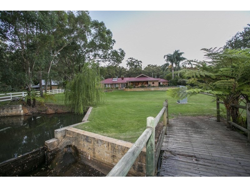 154 Orange Valley Road, Kalamunda WA 6076