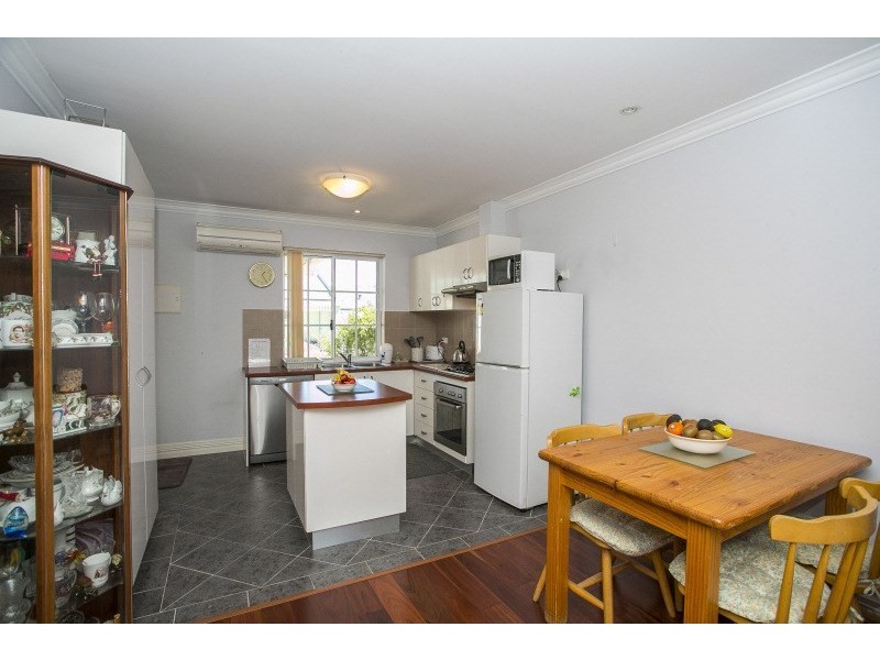 3/2 Headingly Road, Kalamunda WA 6076