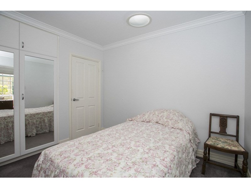 3/2 Headingly Road, Kalamunda WA 6076