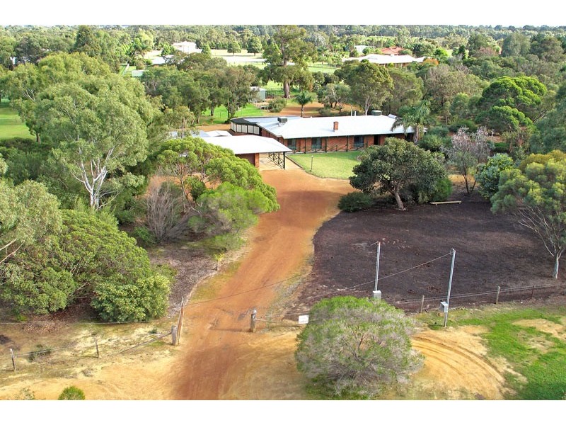 11 Arundel Court, Maida Vale WA 6057