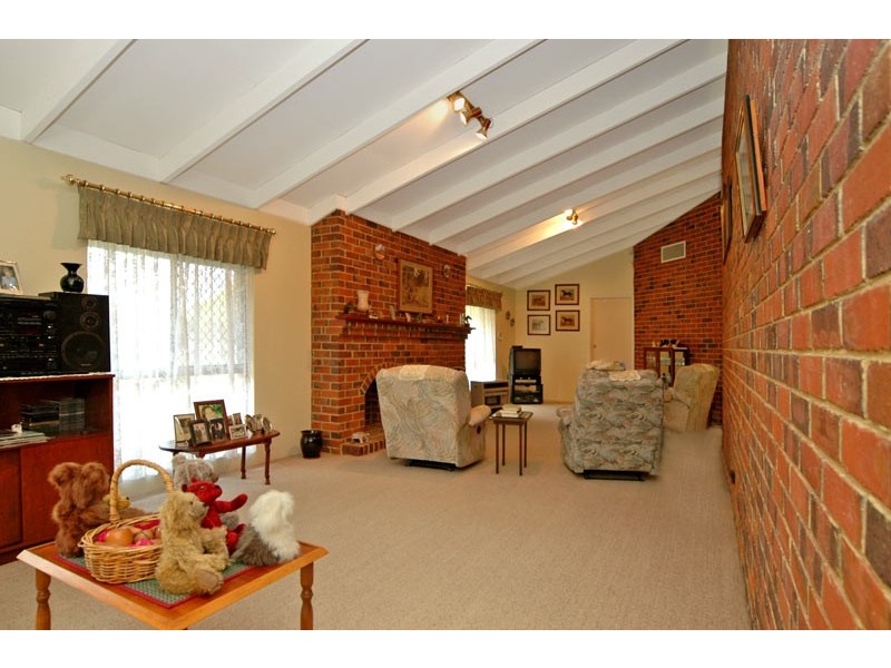 11 Arundel Court, Maida Vale WA 6057