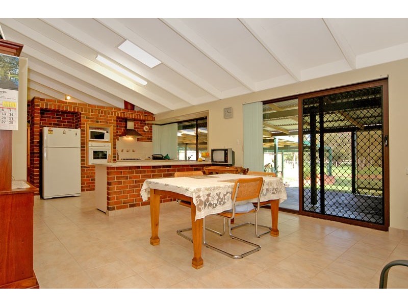 11 Arundel Court, Maida Vale WA 6057