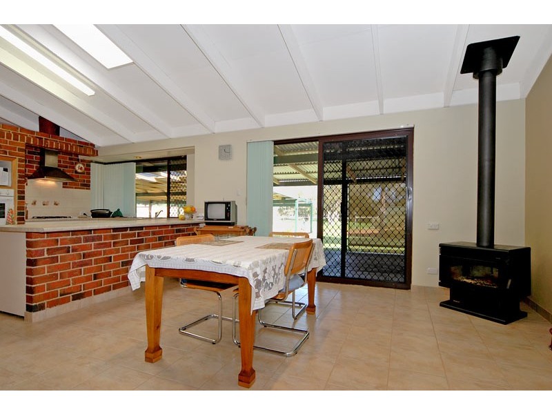 11 Arundel Court, Maida Vale WA 6057