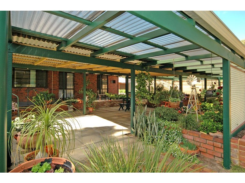 11 Arundel Court, Maida Vale WA 6057