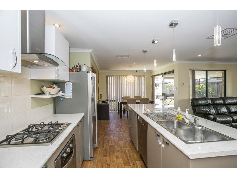 7 Willerin Mews, Maida Vale WA 6057