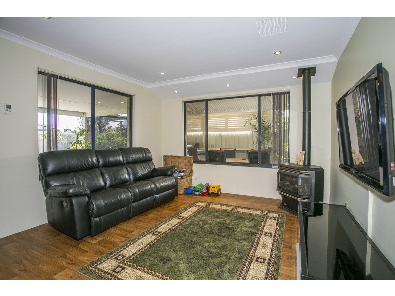 7 Willerin Mews, Maida Vale WA 6057