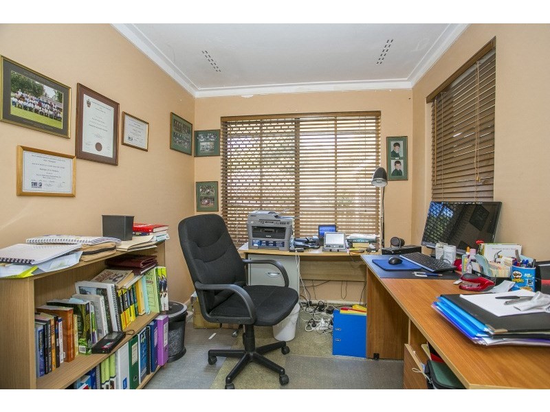 4 Vernallan Way, Lesmurdie WA 6076