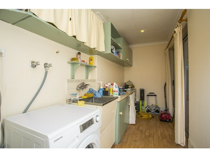 4 Vernallan Way, Lesmurdie WA 6076