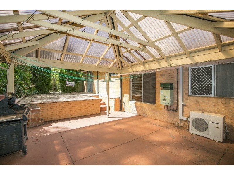 4 Vernallan Way, Lesmurdie WA 6076