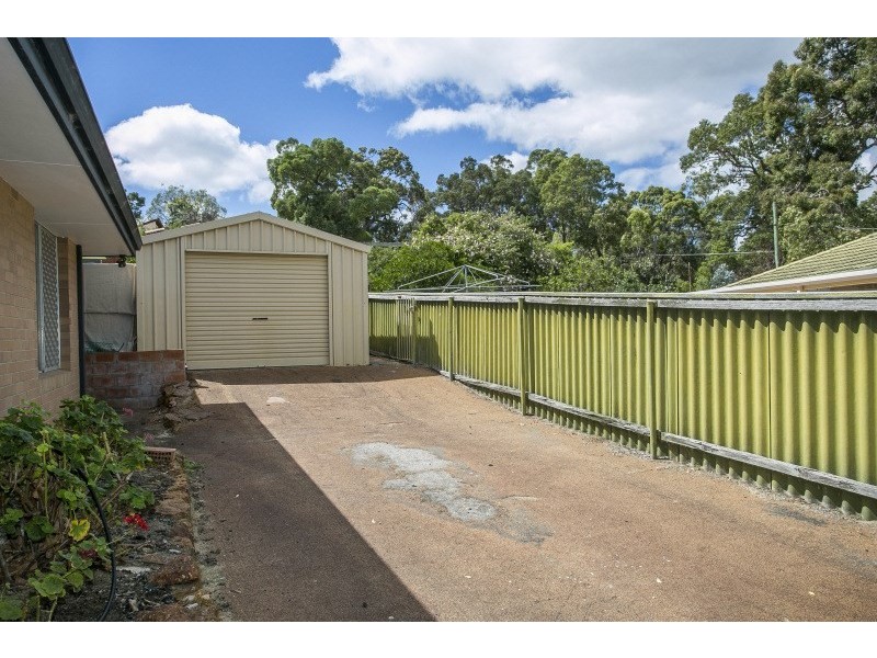 4 Vernallan Way, Lesmurdie WA 6076