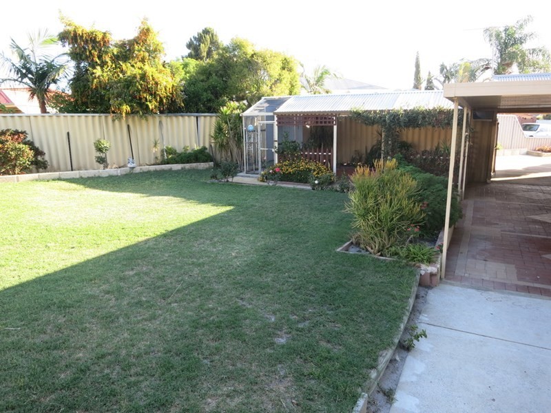 24 Koongee Cross, High Wycombe WA 6057