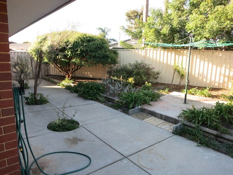 24 Koongee Cross, High Wycombe WA 6057