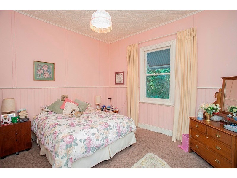 12 Parke Road, Gooseberry Hill WA 6076