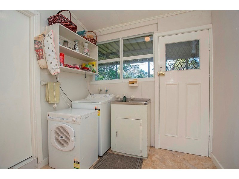 12 Parke Road, Gooseberry Hill WA 6076