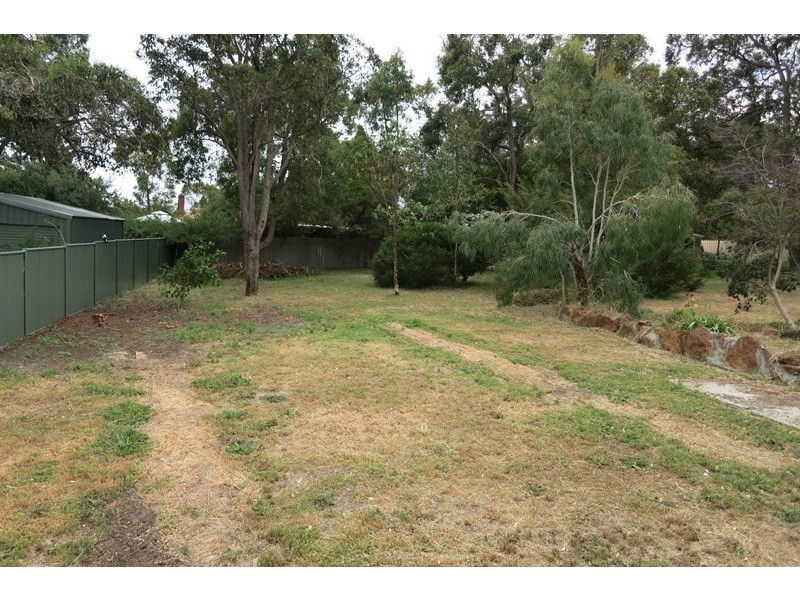 30 Coral Road, Kalamunda WA 6076