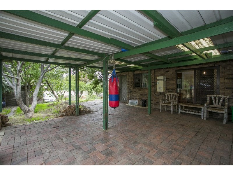 27 Corella Street, Lesmurdie WA 6076