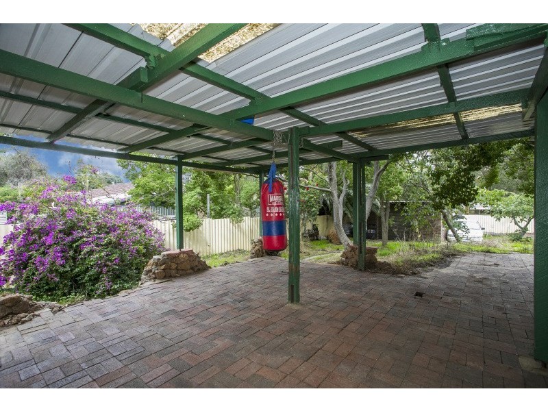 27 Corella Street, Lesmurdie WA 6076