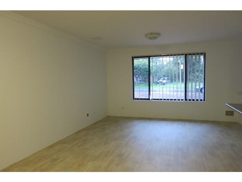 24 Edinburgh Road, Forrestfield WA 6058