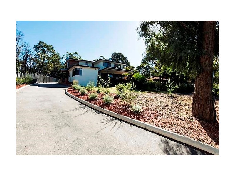 40 Valley Road, Kalamunda WA 6076