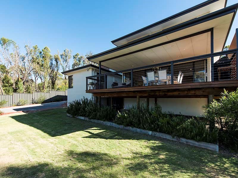 40 Valley Road, Kalamunda WA 6076