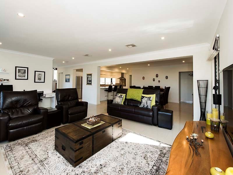 40 Valley Road, Kalamunda WA 6076