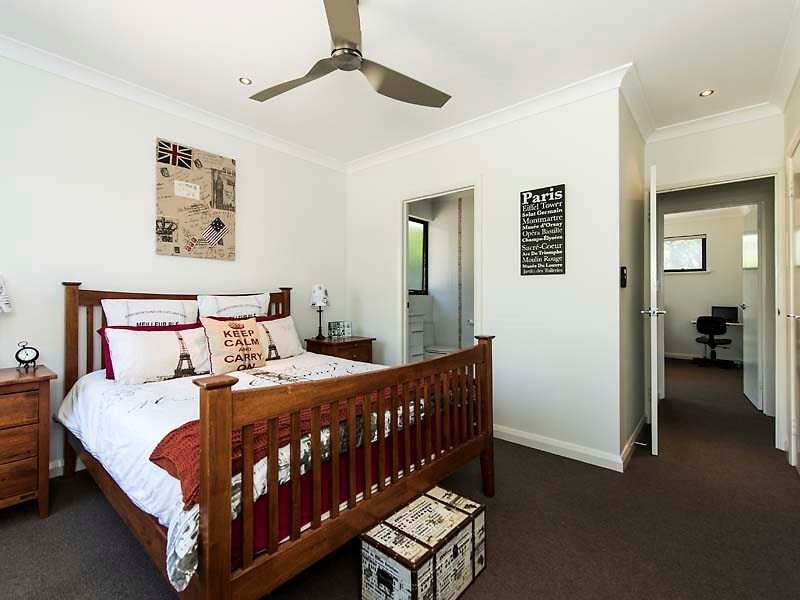 40 Valley Road, Kalamunda WA 6076