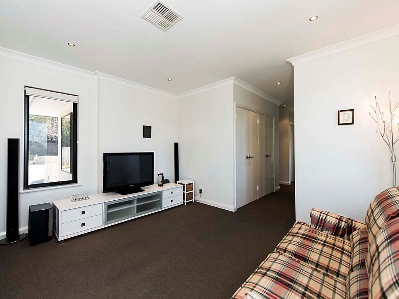 40 Valley Road, Kalamunda WA 6076