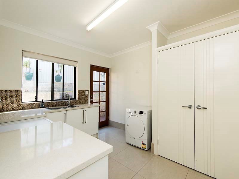 40 Valley Road, Kalamunda WA 6076