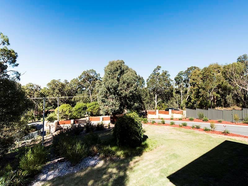 40 Valley Road, Kalamunda WA 6076