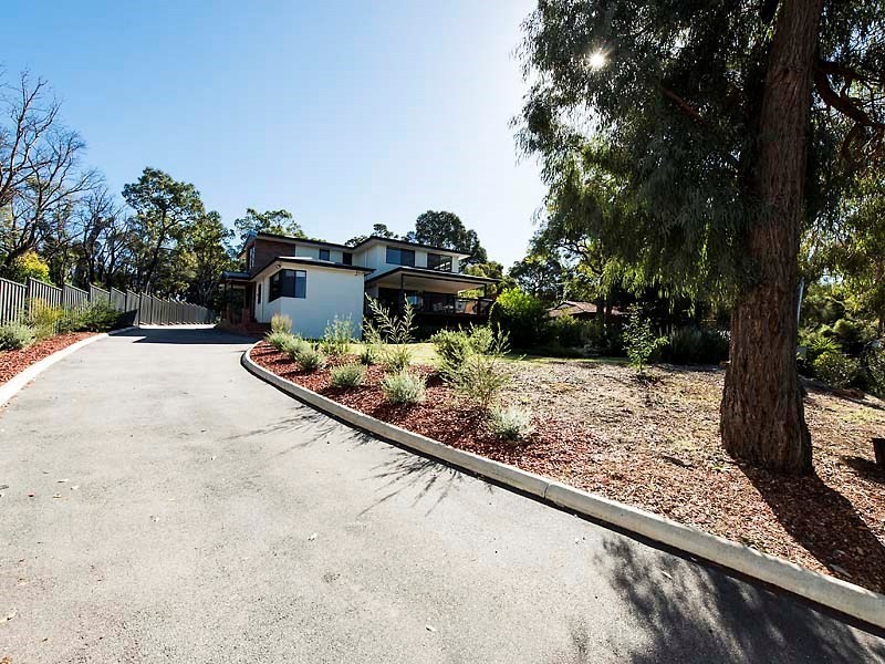 40 Valley Road, Kalamunda WA 6076