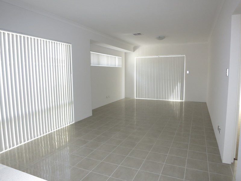 2C White Road, Kalamunda WA 6076