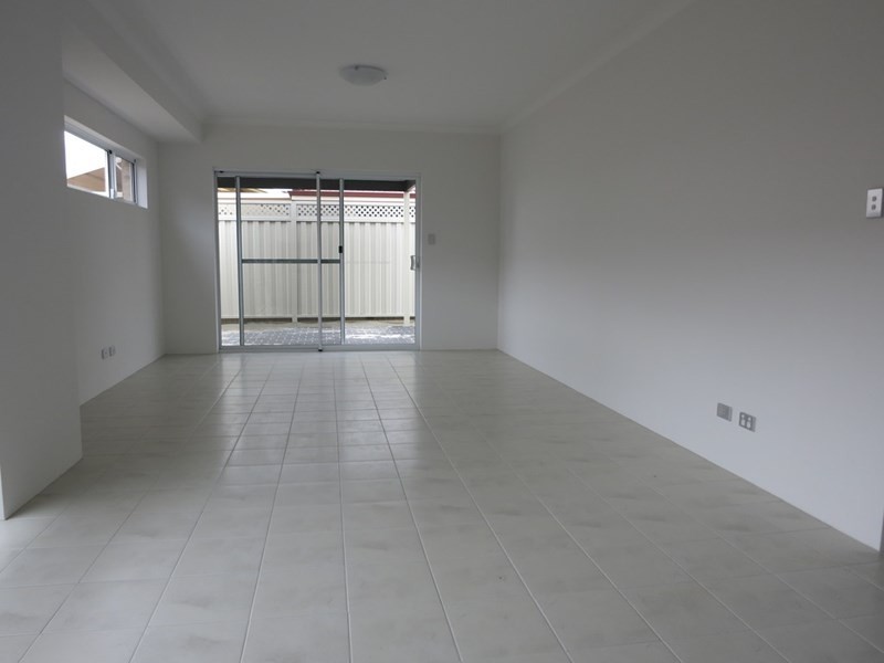 2C White Road, Kalamunda WA 6076