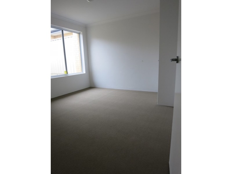 2C White Road, Kalamunda WA 6076