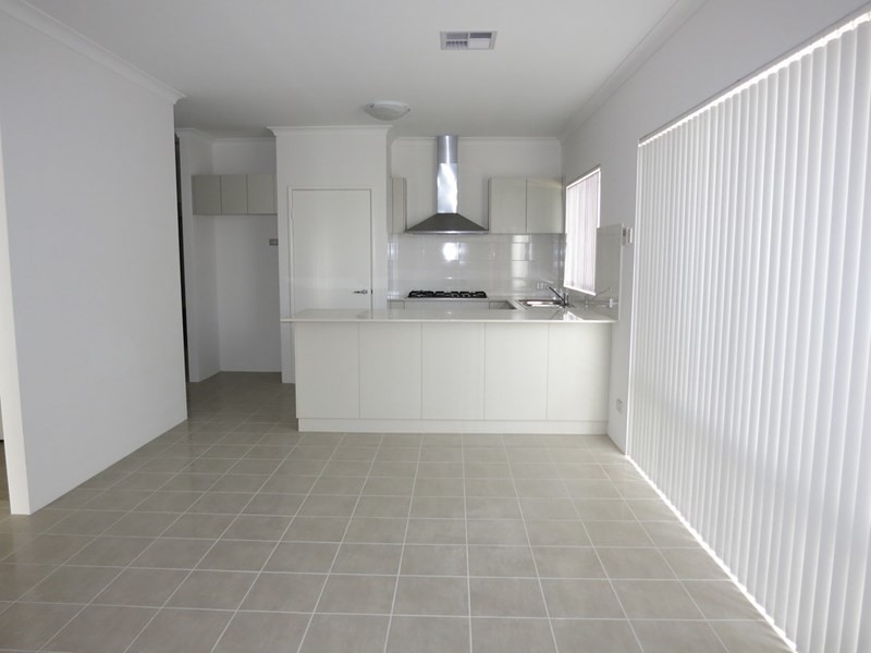 2C White Road, Kalamunda WA 6076