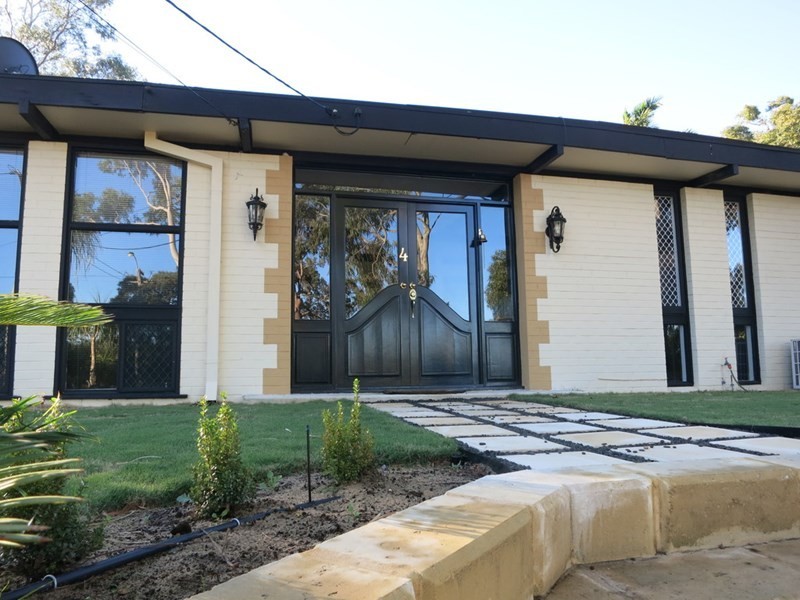 4 Hart Street, Lesmurdie WA 6076