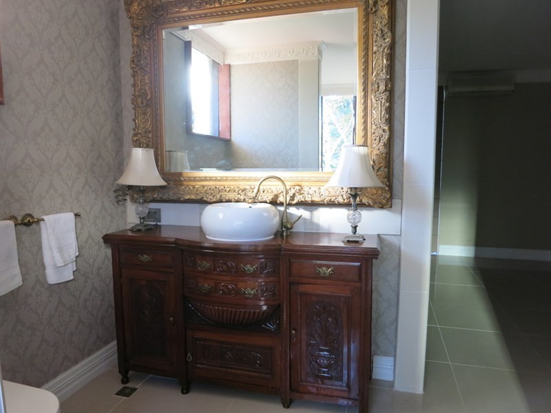 4 Hart Street, Lesmurdie WA 6076