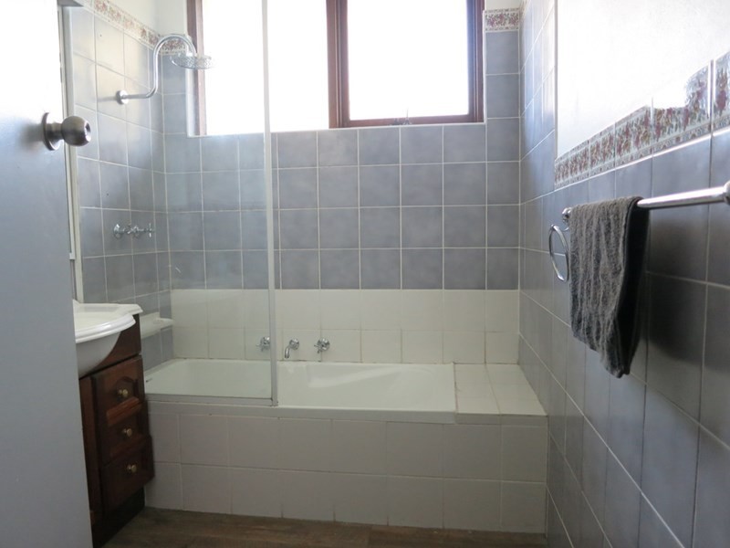 4 Hart Street, Lesmurdie WA 6076