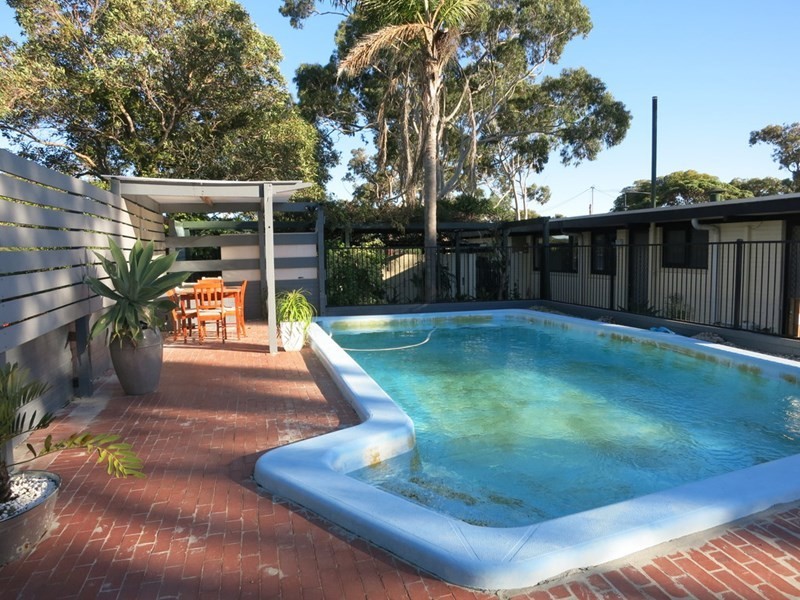 4 Hart Street, Lesmurdie WA 6076
