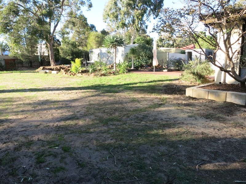 4 Hart Street, Lesmurdie WA 6076