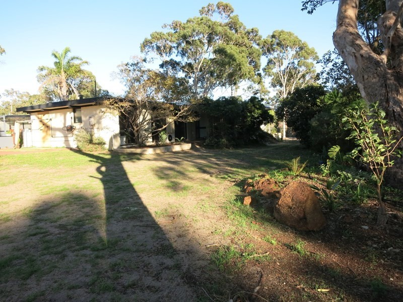 4 Hart Street, Lesmurdie WA 6076