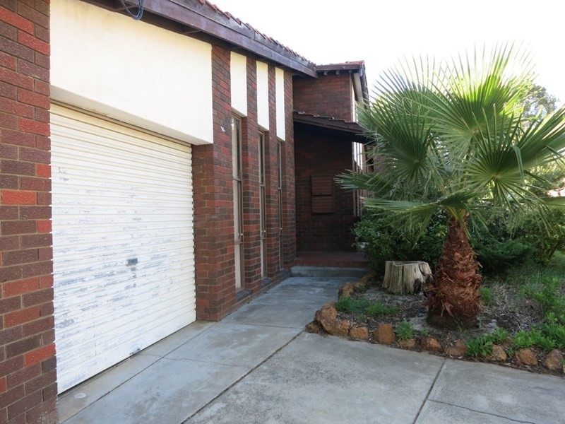 310A Lesmurdie Road, Lesmurdie WA 6076