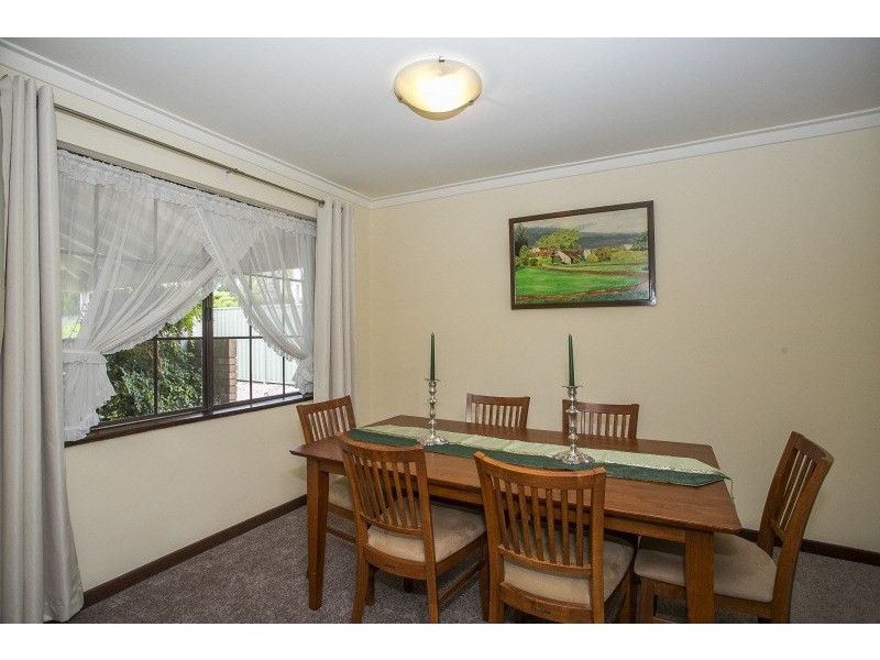 6 Ind Street, Lesmurdie WA 6076