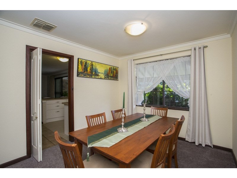 6 Ind Street, Lesmurdie WA 6076