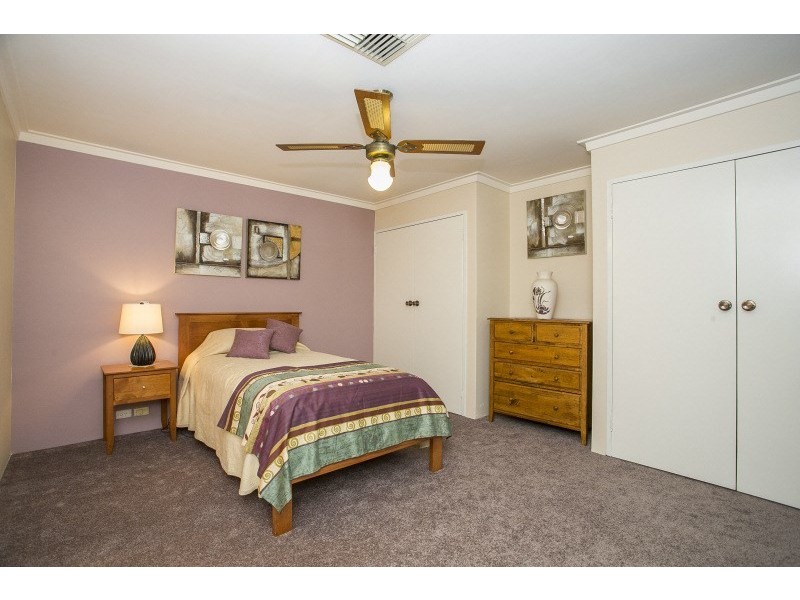 6 Ind Street, Lesmurdie WA 6076