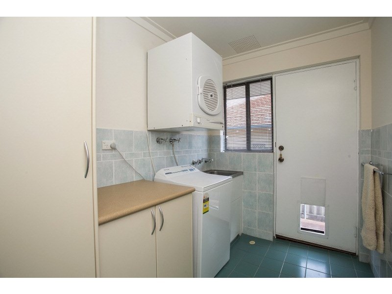 6 Ind Street, Lesmurdie WA 6076