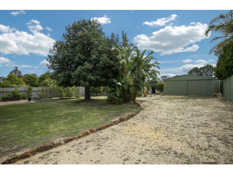 6 Ind Street, Lesmurdie WA 6076