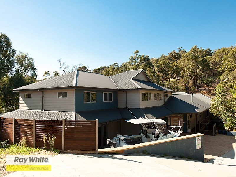 27 Persimmon Place, Kalamunda WA 6076